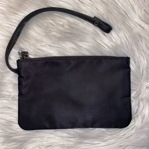 Steve Madden wristlet that attaches to bag new